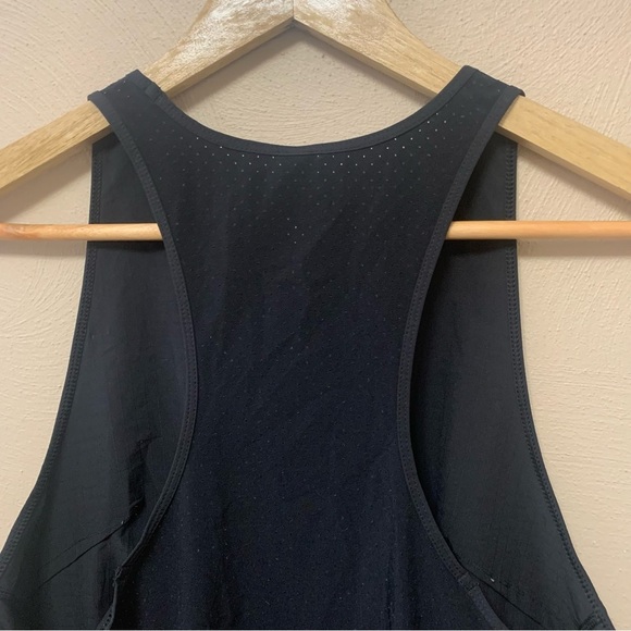 Lululemon Lightweight Stretch Running Tank Top in Black Size 6 - Picture 10 of 12